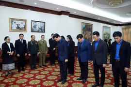 Trung ương Đoàn TNCS Hồ Chí Minh viếng Chủ tịch Quốc hội Lào Xaysomphone Phomvihane