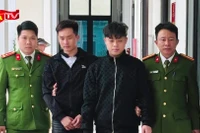 Lừa bán vé xe qua mạng mùa cao điểm Tết: Công an bắt 2 đối tượng cộm cán