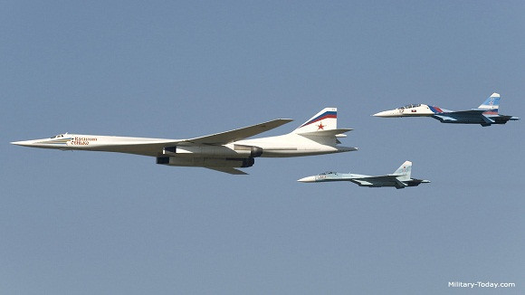 Uy lực khủng khiếp của máy bay ném bom và tên lửa hành trình Kh-101 Nga ảnh 1