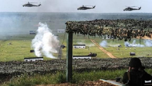 Quân Nga: 10 vạn tập trận, 4000 áp sát biên giới, 3 đội đặc nhiệm tới đông Ukraine ảnh 1