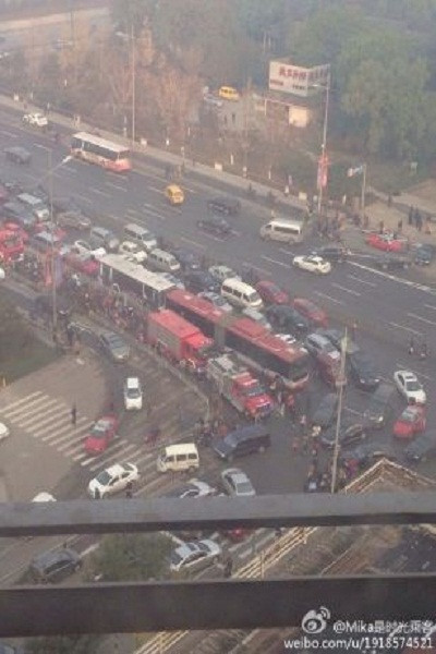 Xe bánh mì gây ra 7 vụ nổ trụ sở Tỉnh ủy Sơn Tây – Trung Quốc? ảnh 5 Xe bánh mì gây ra 7 vụ nổ trụ sở Tỉnh ủy Sơn Tây – Trung Quốc? ảnh 5