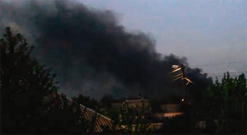 Quân Ukraine dùng chiến thuật đánh “bóc vỏ” chống biểu tình ly khai ảnh 4