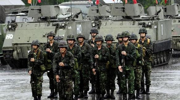 Cựu Thủ tướng Yingluck, các bộ trưởng cùng nhiều lãnh đạo biểu tình bị bắt giữ ảnh 1