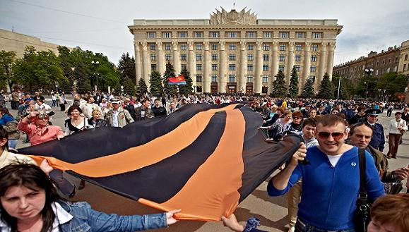 Thêm một khu vực thuộc miền đông Ukraine tổ chức trưng cầu dân ý ảnh 1