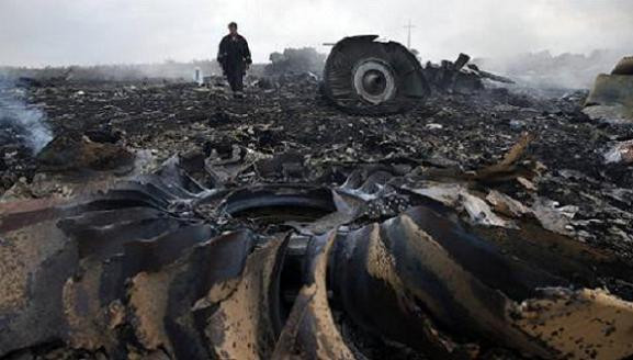 Vì sao Mỹ- EU- Ukraine "lặn mất tăm" trong vụ MH17? ảnh 2