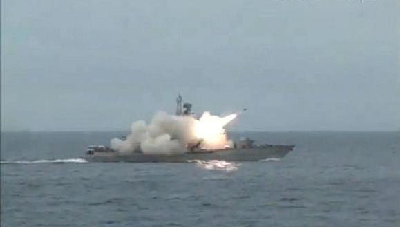 Sắp thử nghiệm hỏa lực cho 2 tàu tên lửa “Tia chớp” Molniya ảnh 1