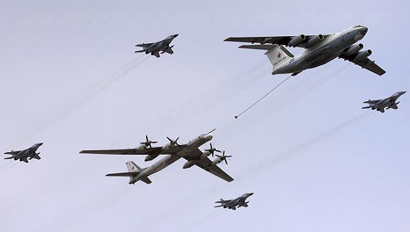 Vì sao Trung Quốc cải tạo Il-76 thành phiên bản tiếp dầu Il-78? ảnh 1
