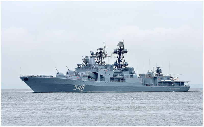 6 tàu chiến Nga bất ngờ diễn tập bắn đạn thật trên biển Đông ảnh 1