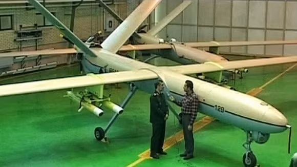 Iran dùng công nghệ Mỹ, tự chế UAV tấn công hàng đầu thế giới ảnh 1