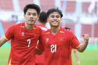Đánh bại Malaysia, U22 Việt Nam nhất bảng vào bán kết SEA Games 33
