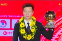 Đình Bắc giành Quả bóng bạc, Hoàng Đức lần thứ 3 đoạt Quả bóng vàng