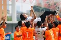 Thắng luân lưu nghẹt thở, THPT Xuân Mai lần đầu vô địch