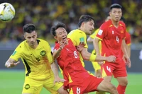 Sắp bị xử thua tuyển Việt Nam, báo Malaysia gợi ý cách "câu giờ"