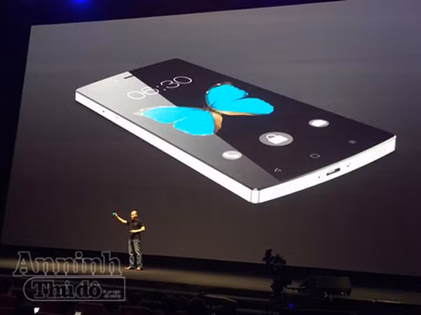 Audio 26-5-2015: Nóng chuyện ra mắt Bphone - smartphone “bom tấn” Made in Việt Nam ảnh 1