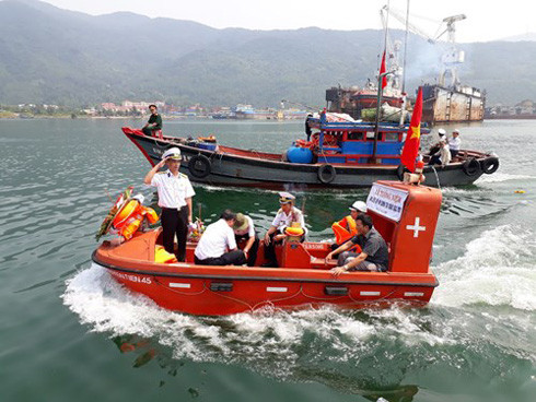 Tưởng niệm 64 liệt sỹ hy sinh tại Gạc Ma ảnh 6 Tưởng niệm 64 liệt sỹ hy sinh tại Gạc Ma ảnh 6