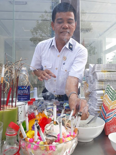 Tưởng niệm 64 liệt sỹ hy sinh tại Gạc Ma ảnh 3 Tưởng niệm 64 liệt sỹ hy sinh tại Gạc Ma ảnh 3