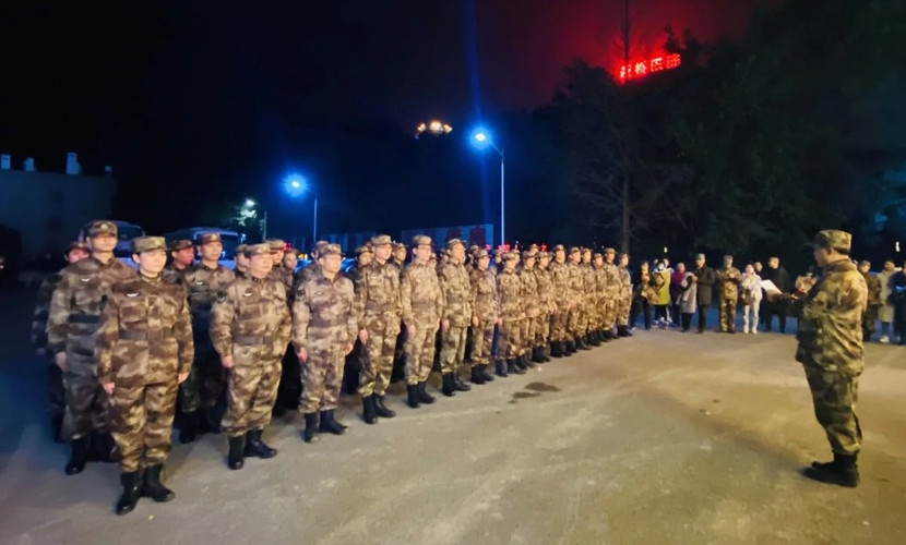 Bài văn của học sinh lớp 6 có mẹ đi chống dịch khiến cư dân mạng "tan chảy" ảnh 3