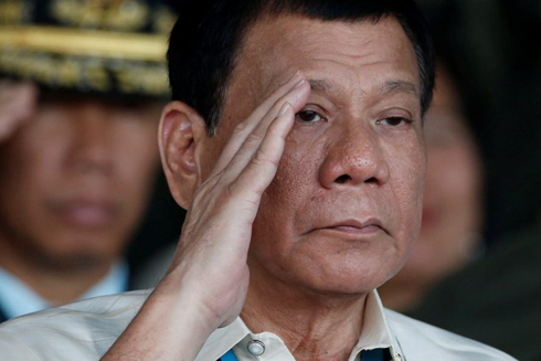Tổng thống Philippines Duterte: Tôi từng ra lệnh ném tội phạm khỏi trực thăng ảnh 1