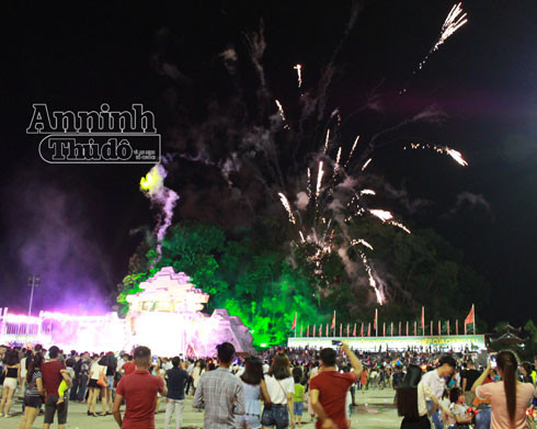 Rực rỡ sắc màu tại Lễ hội Thành Tuyên 2016 ảnh 5