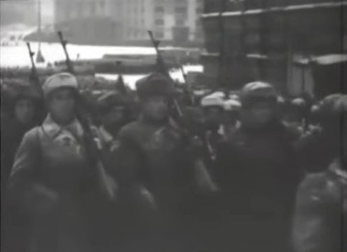 Cảm xúc khi nghe những ca khúc trong lễ duyệt binh kỷ niệm "Cuộc chiến tranh thần thánh" ảnh 11