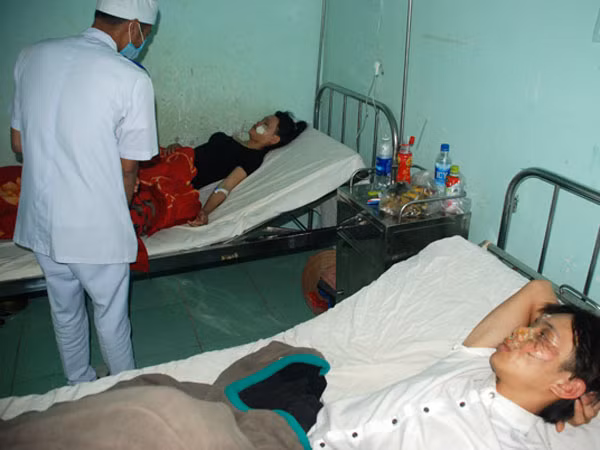 Bình gas mini phát nổ, 4 người nhập viện ảnh 1