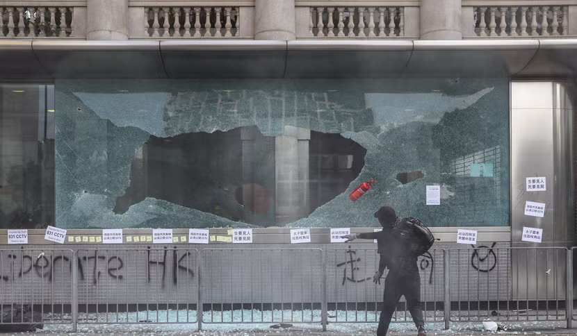 Tập đoàn đường sắt đô thị Hồng Kông lập tổ đặc nhiệm là các chiến binh Gurkha khét tiếng ảnh 2