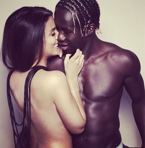 "Nóng rực" với siêu mẫu của Sagna trên biển ảnh 8