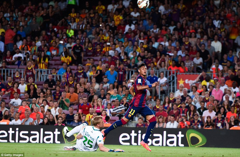 Suarez lu mờ trước sao trẻ Barcelona B trong trận ra mắt ảnh 5