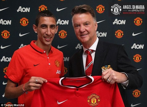 Di Maria tươi rói trong ngày ra mắt M.U ảnh 3