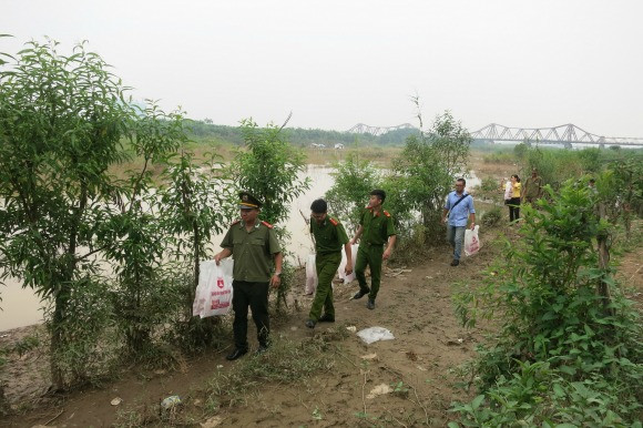 Tết Trung thu đến với những người dân xóm chài ảnh 2 Tết Trung thu đến với những người dân xóm chài ảnh 2