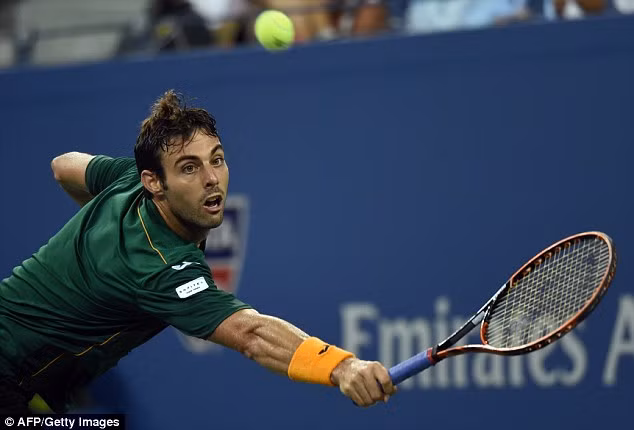 US Open 2014: Ngày buồn của Sharapova, Federer chiến thắng "nhờ" cơn mưa nặng hạt ảnh 7