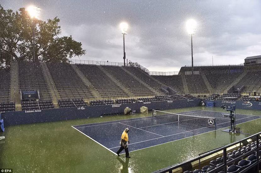 US Open 2014: Ngày buồn của Sharapova, Federer chiến thắng "nhờ" cơn mưa nặng hạt ảnh 8