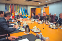 [Ảnh] Điều gì đằng sau cuộc 