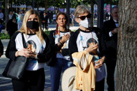 Bộ ảnh ấn tượng đúng thời khắc 8h46 ngày tưởng niệm 20 năm sự kiện 11-9