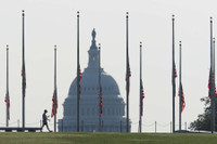 Bộ ảnh ấn tượng đúng thời khắc 8h46 ngày tưởng niệm 20 năm sự kiện 11-9