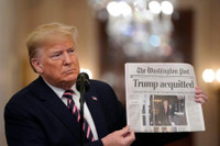 [ẢNH] Những khoảnh khắc đi vào lịch sử trong nhiệm kỳ 4 năm của Tổng thống Donald Trump