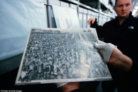  [Ảnh] Bên trong hầm ngầm bí mật lưu giữ 11 triệu bức ảnh vô giá của nước Mỹ