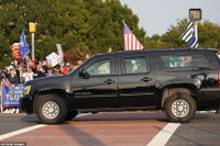  [Ảnh] Tổng thống Donald Trump và pha diễn trên “sân khấu chính trị” của nước Mỹ