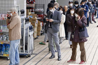 Giải mã bí ẩn về dịch Covid-19 suy yếu bất thường ở Nhật Bản và châu Phi