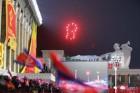 [Ảnh] Triều Tiên lại duyệt binh, phô diễn những loại vũ khí ‘mạnh nhất thế giới’