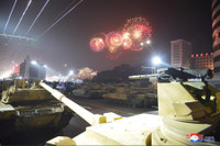 [Ảnh] Triều Tiên lại duyệt binh, phô diễn những loại vũ khí ‘mạnh nhất thế giới’