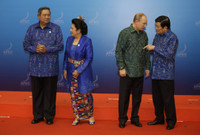 Khi các nhà lãnh đạo thế giới làm… người mẫu thời trang