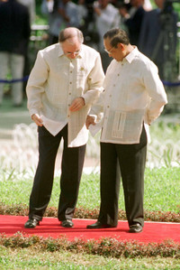 Khi các nhà lãnh đạo thế giới làm… người mẫu thời trang