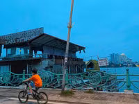 Toàn cảnh “nghĩa địa” du thuyền ở hồ Tây, Hà Nội