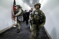 [Ảnh] Toàn cảnh Washington của Mỹ giới nghiêm vì biểu tình bạo loạn tại tòa nhà Quốc hội