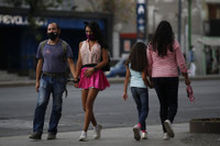 [Ảnh] Đại dịch, nghèo đói đẩy hàng nghìn phụ nữ Mexico thành “gái đứng đường”