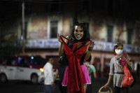 [Ảnh] Đại dịch, nghèo đói đẩy hàng nghìn phụ nữ Mexico thành “gái đứng đường”