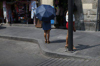 [Ảnh] Đại dịch, nghèo đói đẩy hàng nghìn phụ nữ Mexico thành “gái đứng đường”