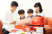 Có gì trong 'túi đồ khẩn cấp' đối phó với thảm họa của người Nhật Bản?