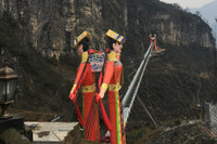 [Ảnh] Càng cấm, Trung Quốc càng có những tòa nhà xấu kỳ quặc